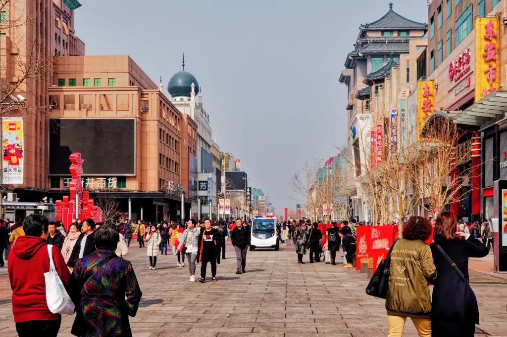 旅行箱包材质对比：PC与ABS的选购差异分析
