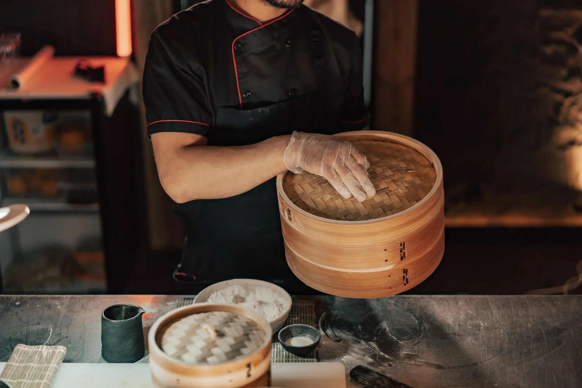 重庆旅行箱包材质对比：PC与ABS哪种更适合长途出行