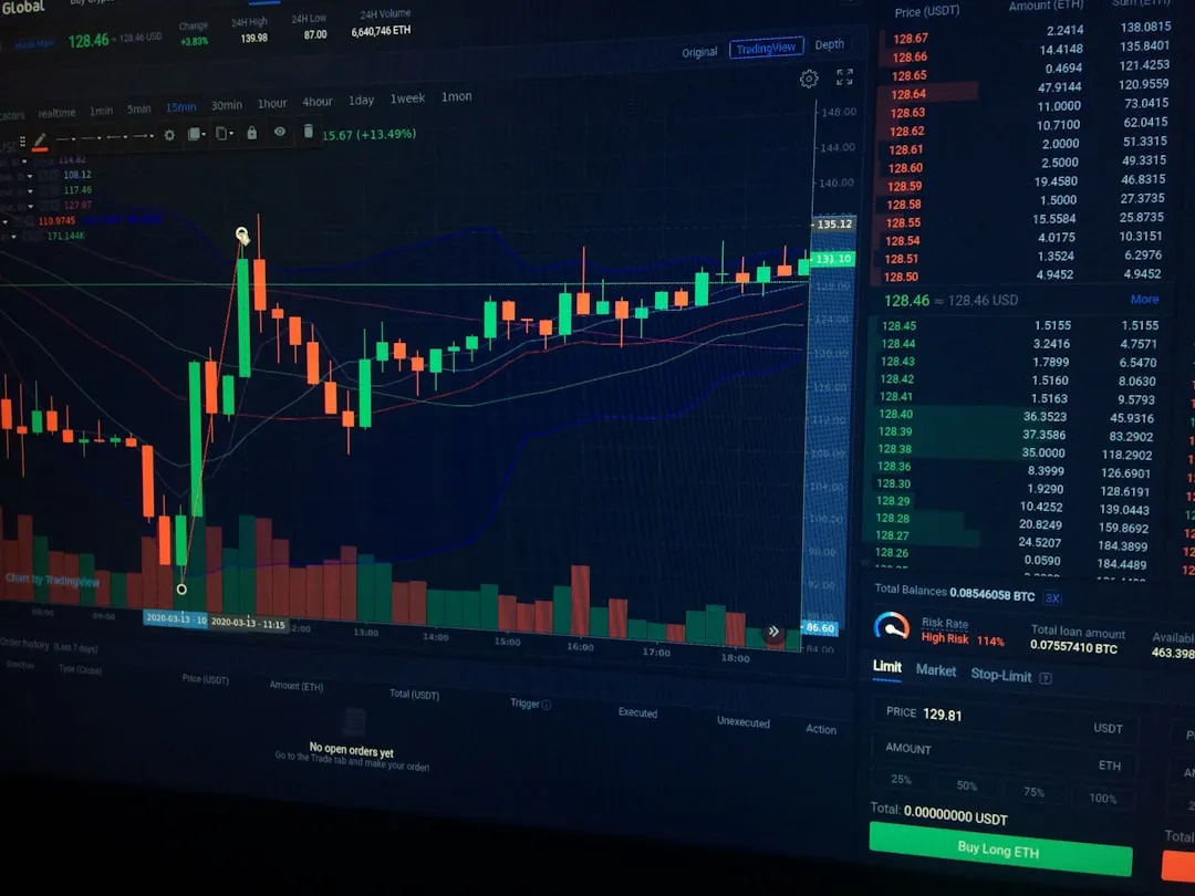 重庆旅行箱包选购标准：手袋与行李箱的材质与实用设计解析