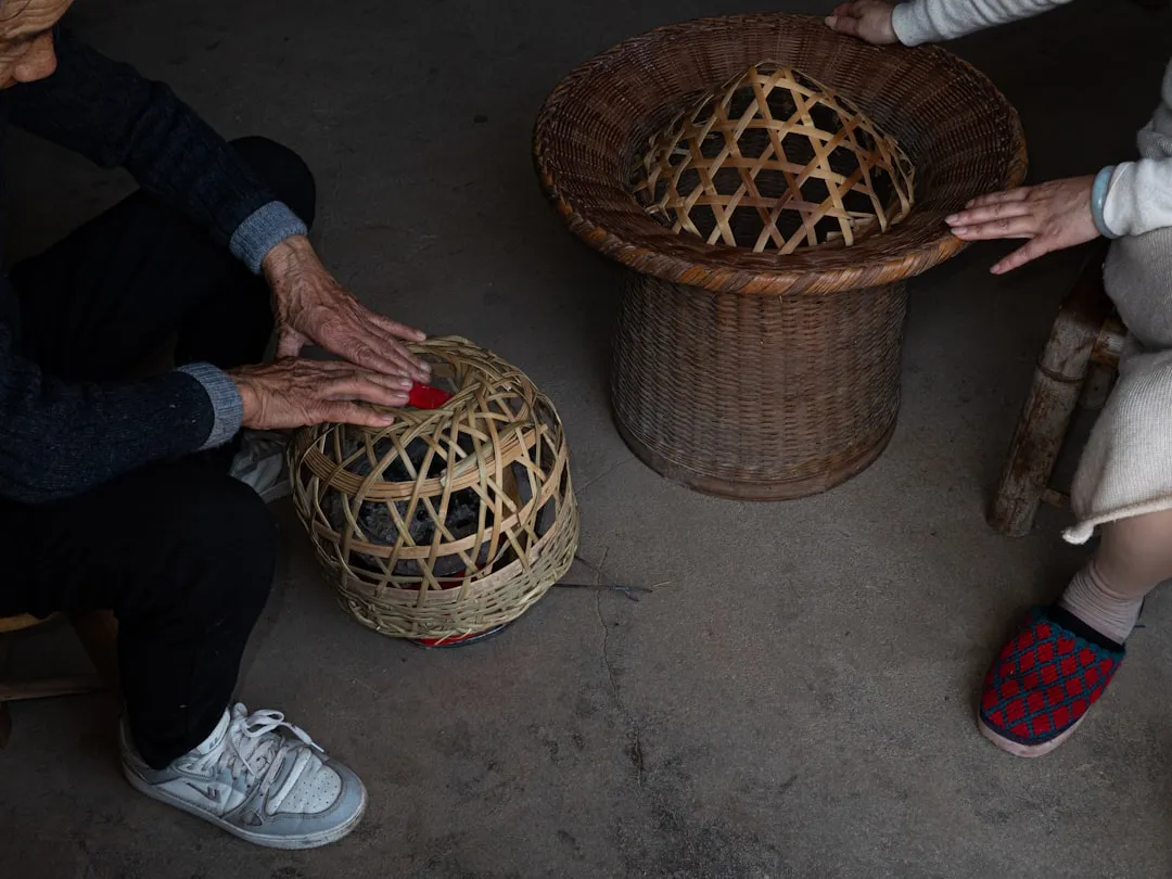千娱音服装店旅行箱包定制方案：满足商务出行与休闲旅游双场景